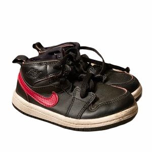 Toddler Nike shoes
